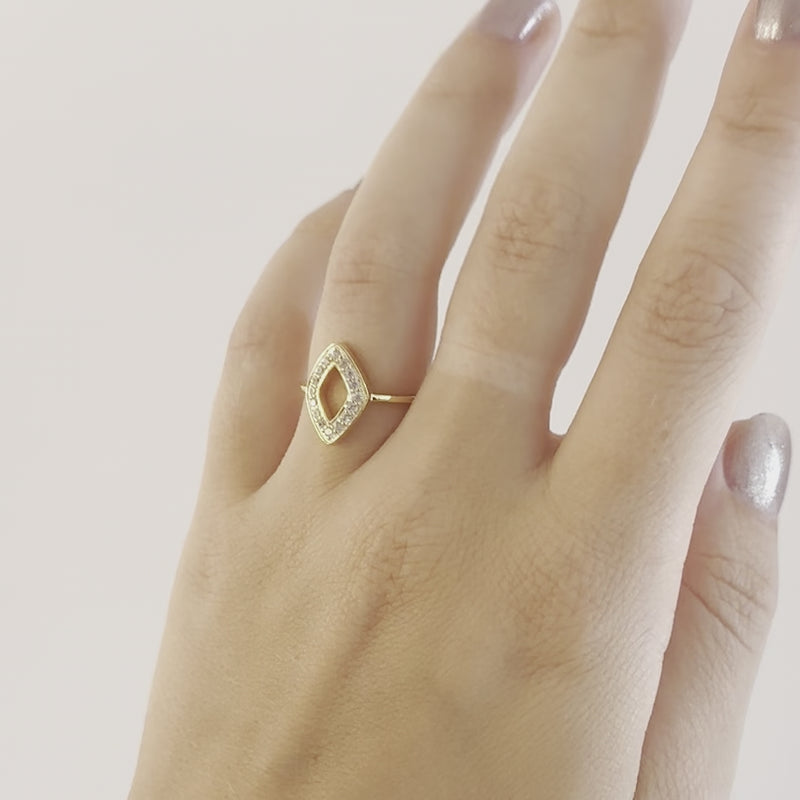 Video of Compass Ring - Diamonds & Gold